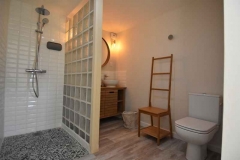 Salle de bain  en rez de chaussée